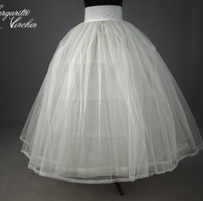 CANCAN_LARA_FOTO_1_esta