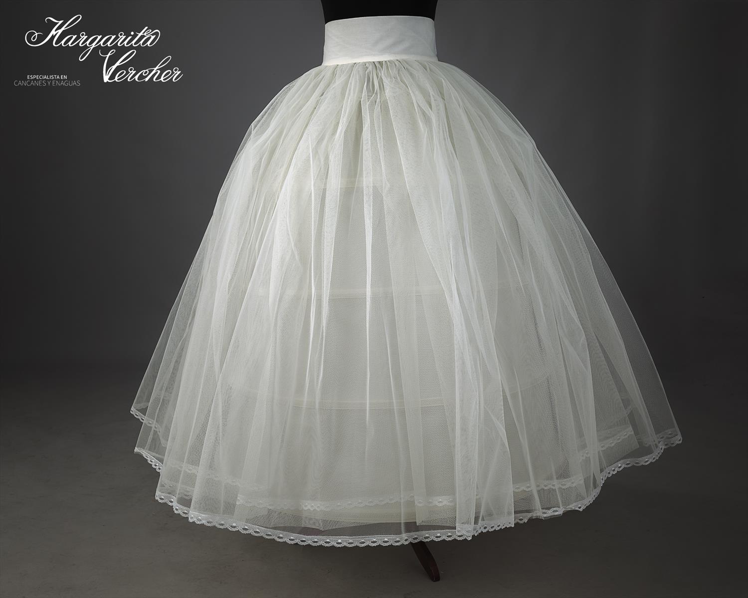 CANCAN_LARA_FOTO_1_esta